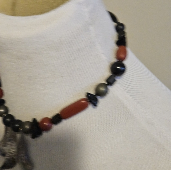 Vintage Beaded statement necklace. - Picture 4 of 5